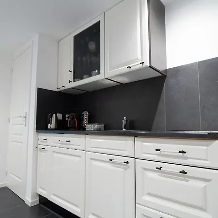 Bed & Sauna 4* زوتفين