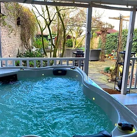 住宿加早餐酒店 Bed & Sauna